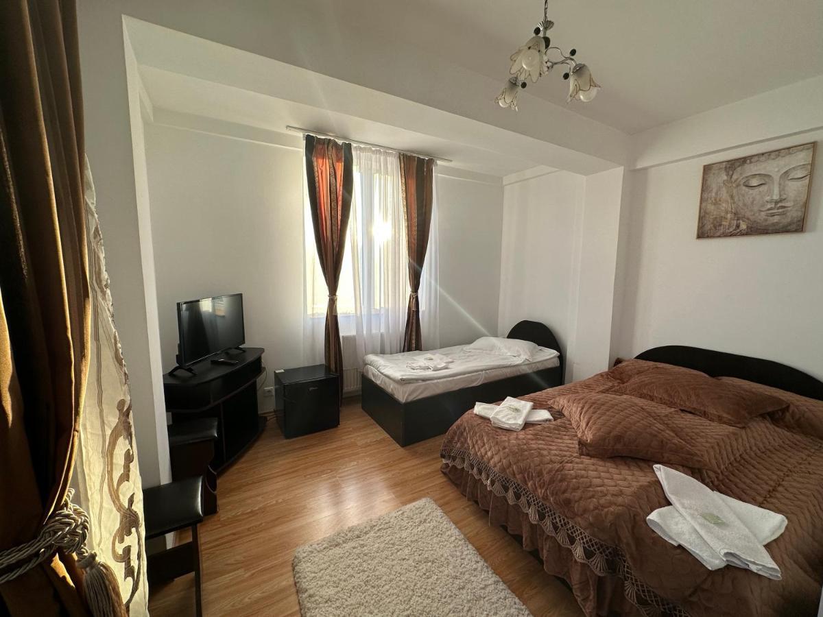 Casa Rustic Cazare Pitesti Exterior photo